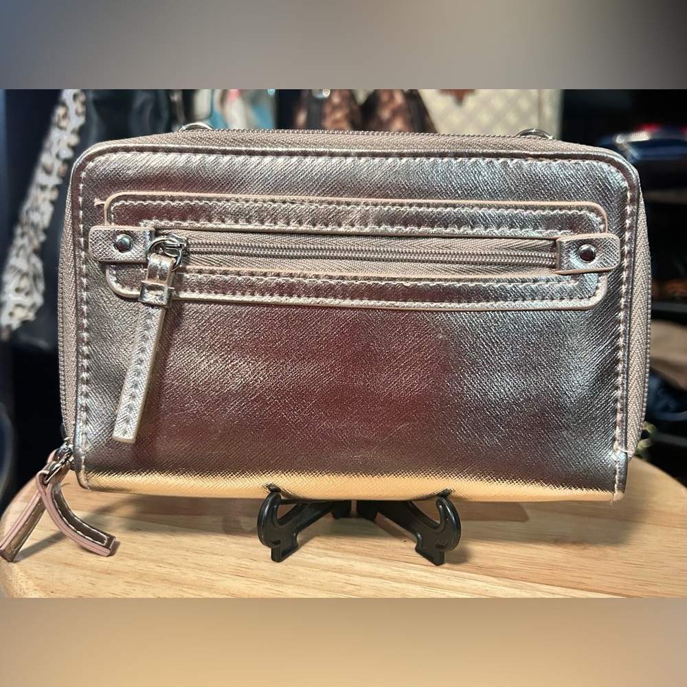 Bronze Gold Crossbody Wallet Clutch Multi-Use Bag w/ Detachable Strap LIKE NEW! - Picture 2 of 11
